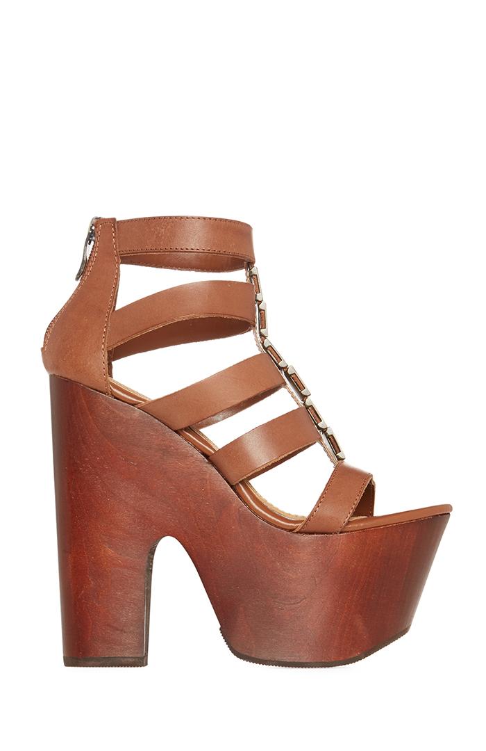 Dailylook Chinese Laundry Ring Around Platforms In Cognac 5.5 - 10 At Dailylook