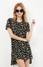 Dailylook Broods Leaf Printed Shift Dress In Black S - L At Dailylook