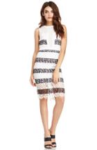 Dailylook Elliatt Accolade Dress In Black / White S At Dailylook