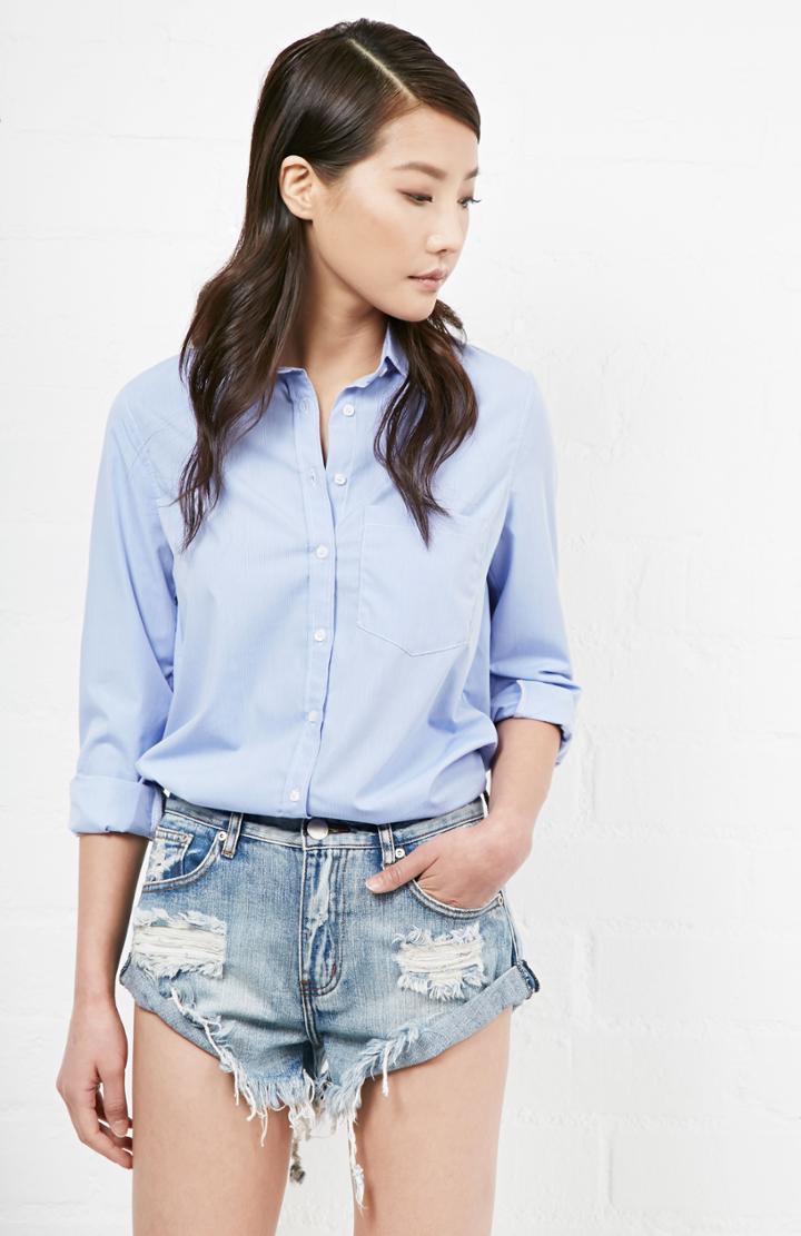 Dailylook Glamorous Destroyed Denim Cut-off Shorts In Light Blue Xs - L At Dailylook