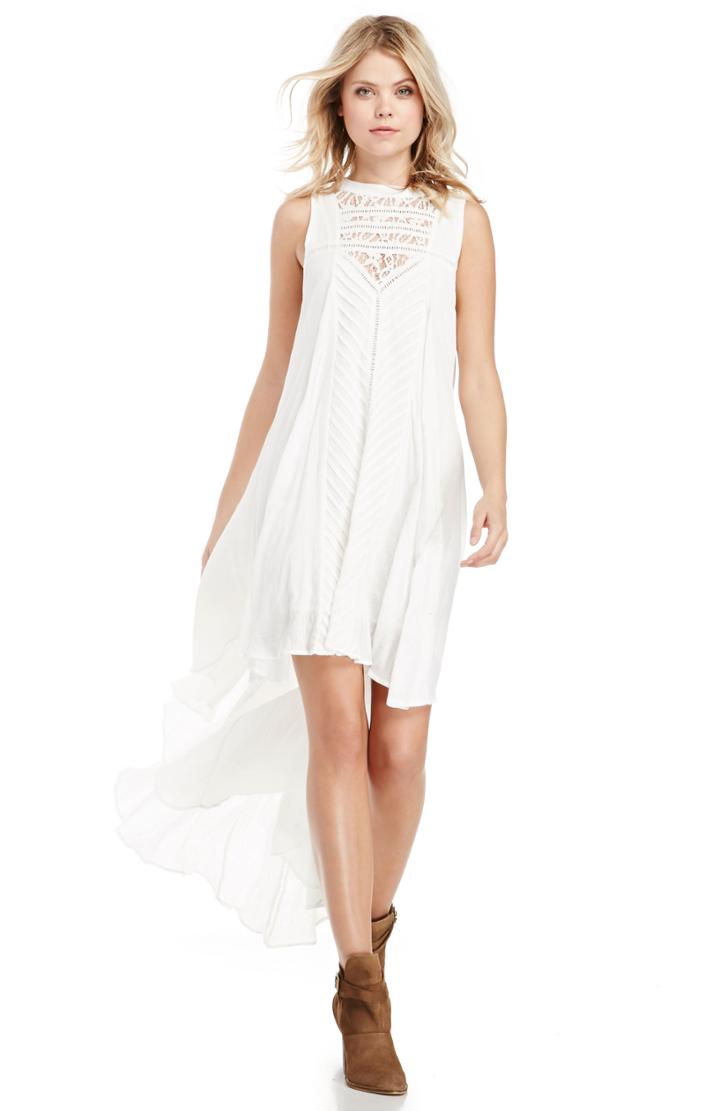 Dailylook Three Of Something Beyond The Breakers Dress In White Xs - S At Dailylook