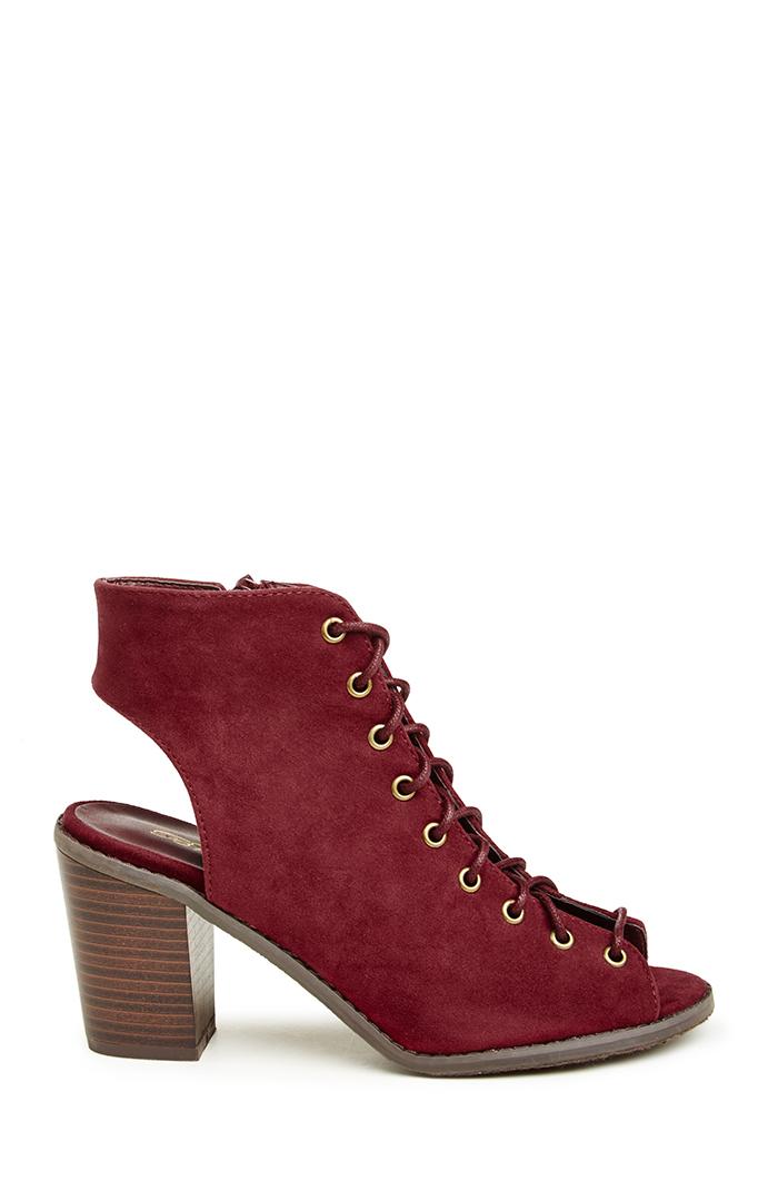 Dailylook Lace Up Cut-out Booties In Wine 7 At Dailylook