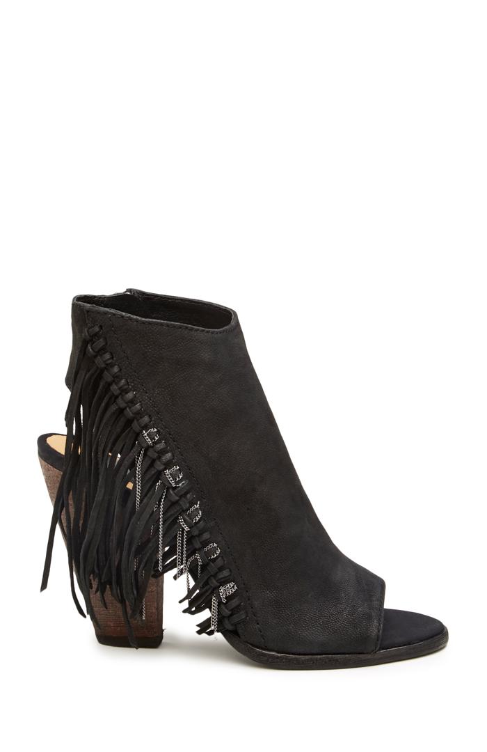 Dailylook Dolce Vita Noralee Booties In Black 7.5 At Dailylook