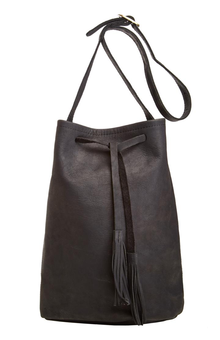 Dailylook Jesslyn Blake Leather Bucket Bag In Black At Dailylook