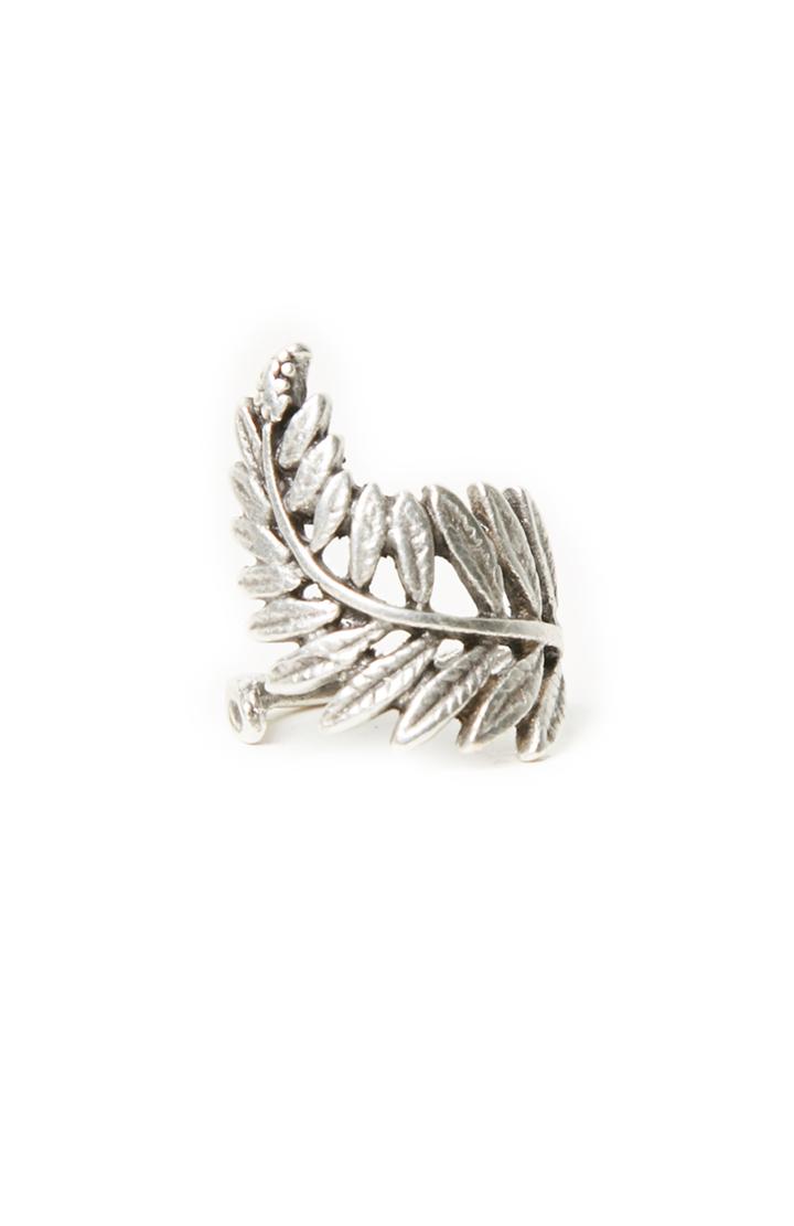 Dailylook Natalie B Floating Fern Ring In Silver At Dailylook