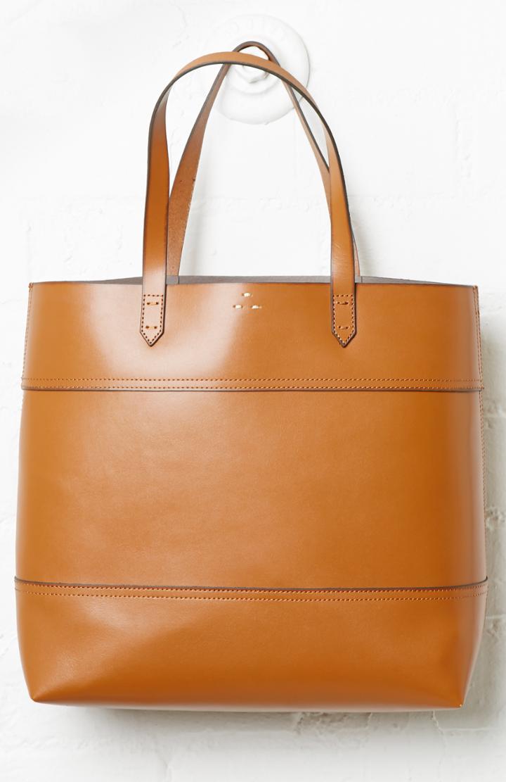 Dailylook Kelsi Dagger Leather Commuter Tote In Tan At Dailylook