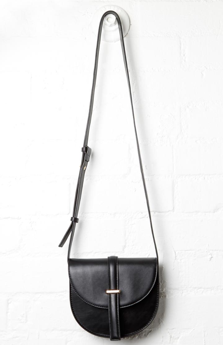 Dailylook Dailylook Ariana Vegan Leather Sleek Shoulder Bag In Black At Dailylook
