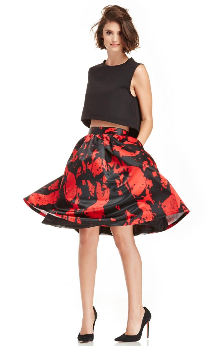 Dailylook Lucy Paris Stone Patterned Circle Skirt In Black/red S - L At Dailylook
