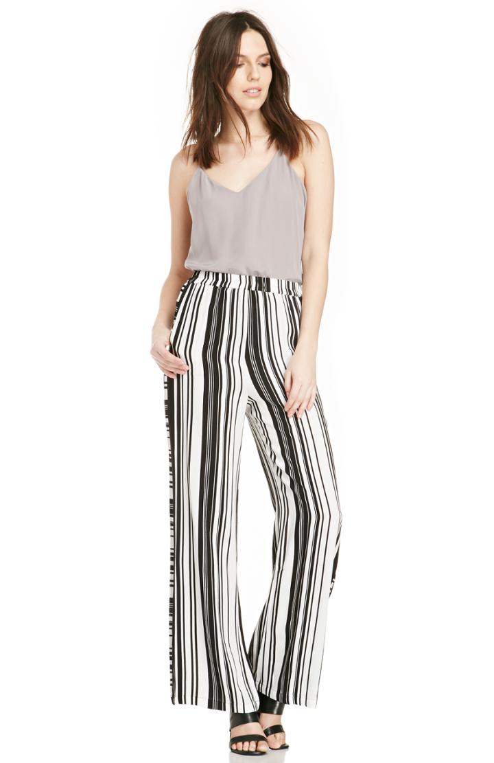 Dailylook Suboo Striped Palazzo Pants In Black White Stripe 2 - 6 At Dailylook