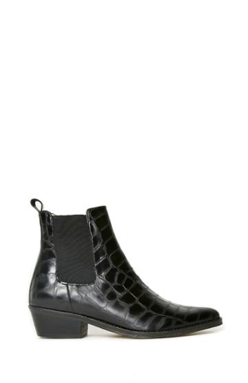 Dailylook Ivylee Copenhagen Stella Pointy Low Ankle Croc Booties In Black 6 - 9 At Dailylook