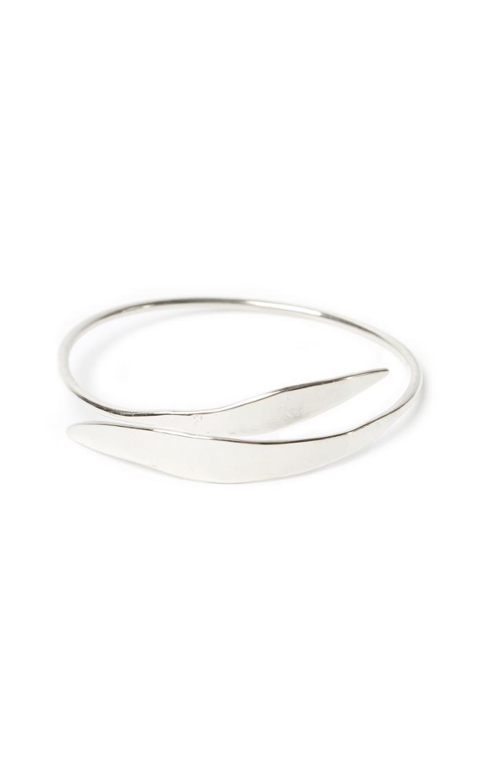 Dailylook Bauxo Thoughtful Bracelet In Silver At Dailylook
