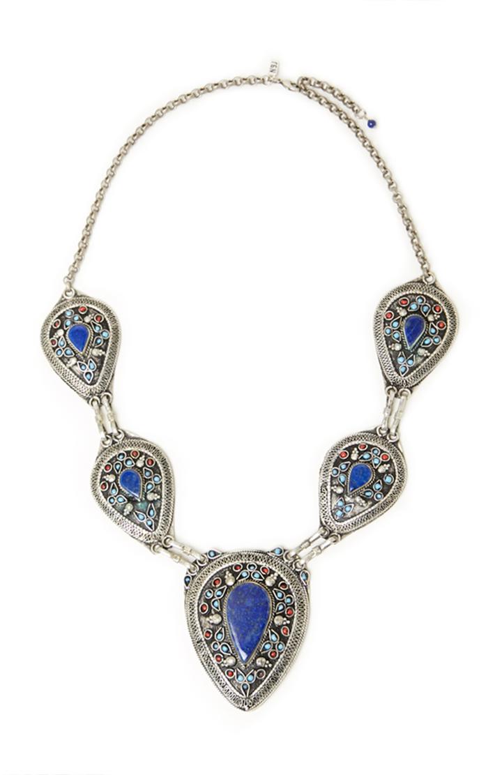Dailylook Natalie B Lady Lazuli Necklace In Navy At Dailylook