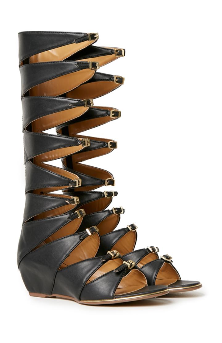 Dailylook Report By Signature Faux Leather Geri Gladiator Sandals In Black 6 - 10 At Dailylook