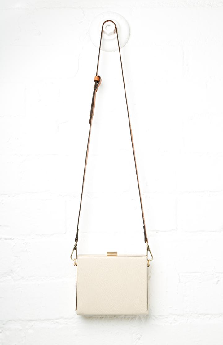 Dailylook David Thomas Vegan Leather Box Clutch In Ivory At Dailylook