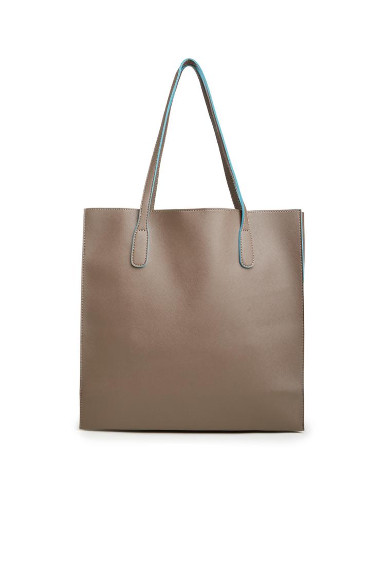 Dailylook Olivia Benson Vegan Leather Accordion Tote In Taupe At Dailylook