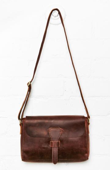 Dailylook Jesslyn Blake Leather Vintage Messenger Bag In Brown At Dailylook