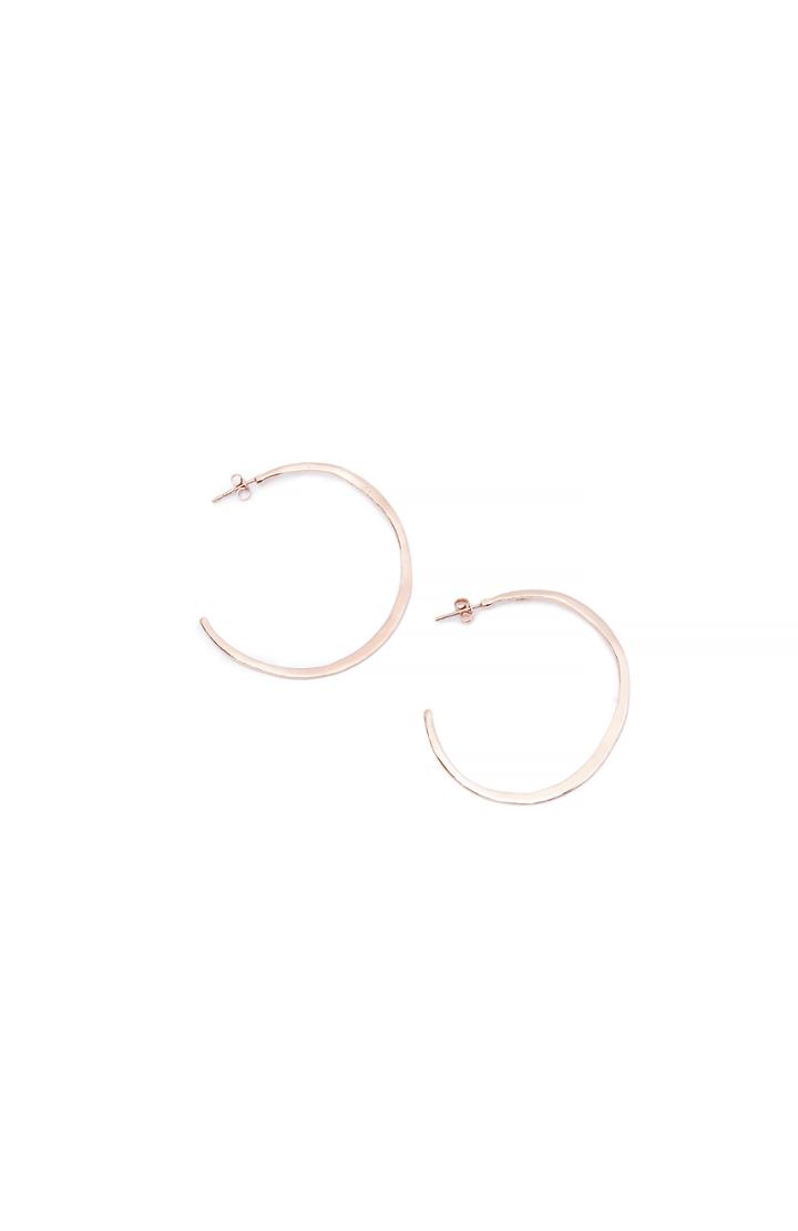 Dailylook Gorjana Arc Hoop Earrings In Rose Gold At Dailylook