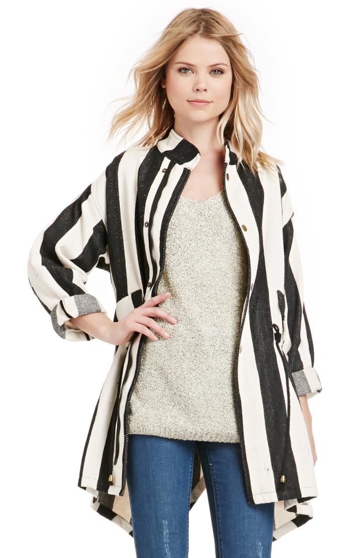 Dailylook Line Dot Equilibrium Overcoat In Black / Beige Xs - S At Dailylook