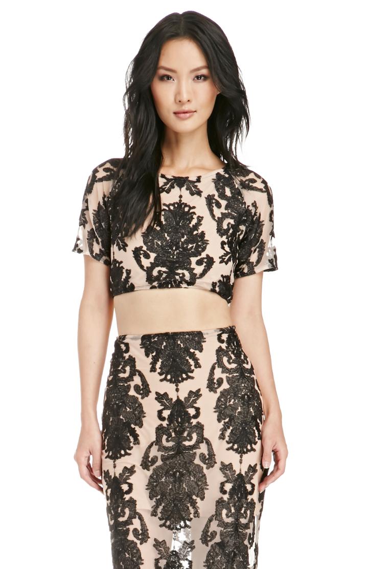 Dailylook For Love  Lemons Embroidered Ethereal Crop Top In Black / Beige Xs At Dailylook