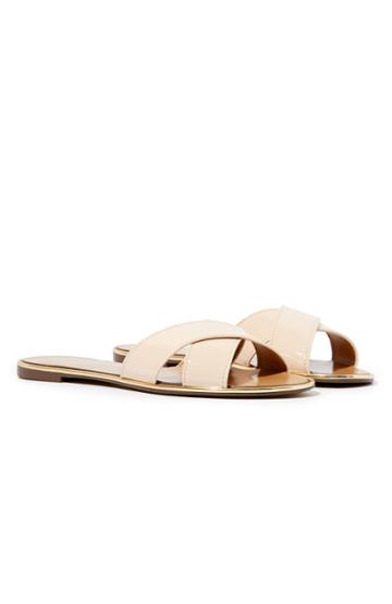 Dailylook Report By Signature Crusoe Flat Sandals In Nude 6 - 10 At Dailylook