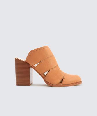 Dolce Vita Makeo Booties Caramel