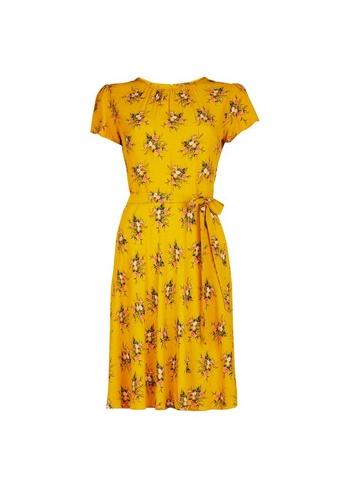 *billie & Blossom Yellow V-neck Cluster Skater Dress