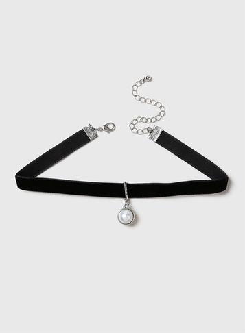 Dorothy Perkins Black Pearl Velvet Choker Necklace
