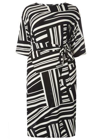 Dorothy Perkins Dp Curve Black Geo Belted Dress