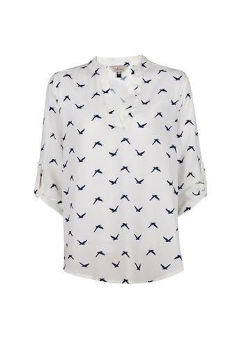 *billie & Blossom White Bird Print V-neck Blouse