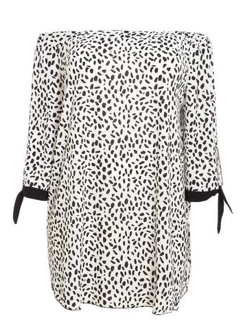 *quiz Curve Cream Tunic Top