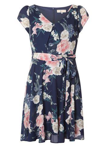 Dorothy Perkins *billie And Blossom Petite Floral Crepe Dress