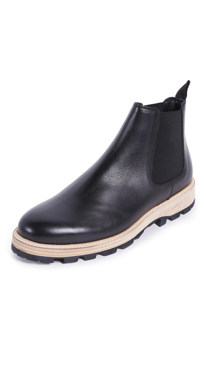Clarks Lorwin Mid Chelsea Boots