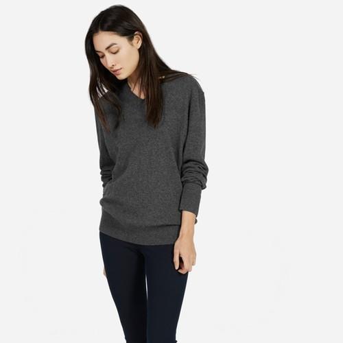 Everlane The Men's Cashmere V-neck For Her - Charcoal