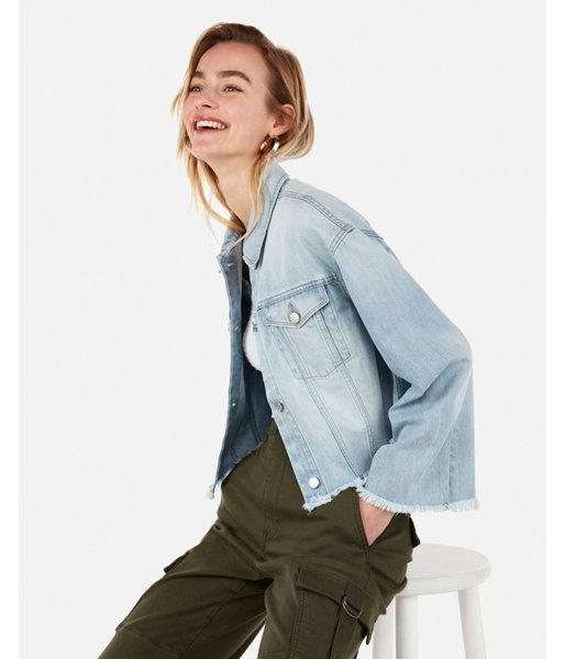 Express Womens Cropped Light Wash Bell Sleeve Denim Boyfriend Jacket