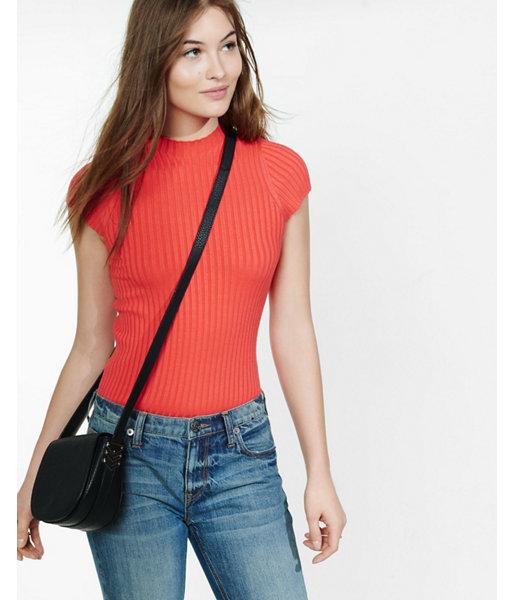 Express Womens Pebble Textured Chevron Cross Body Bag