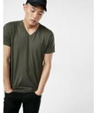 Express Ombre Diamond Print V-neck Tee
