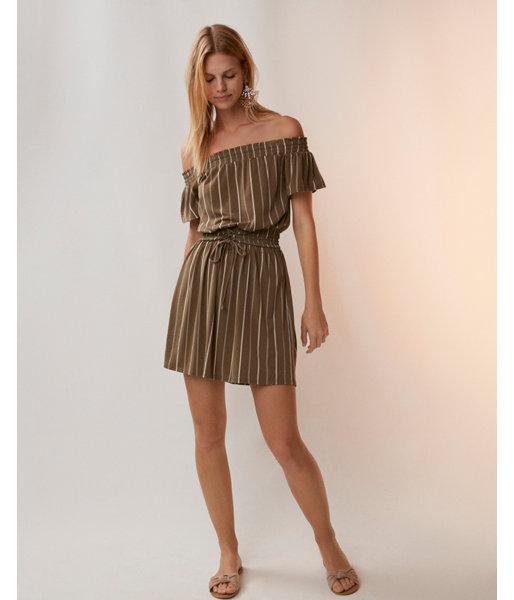 Express Womens Off The Shoulder Smocked Waist Dress