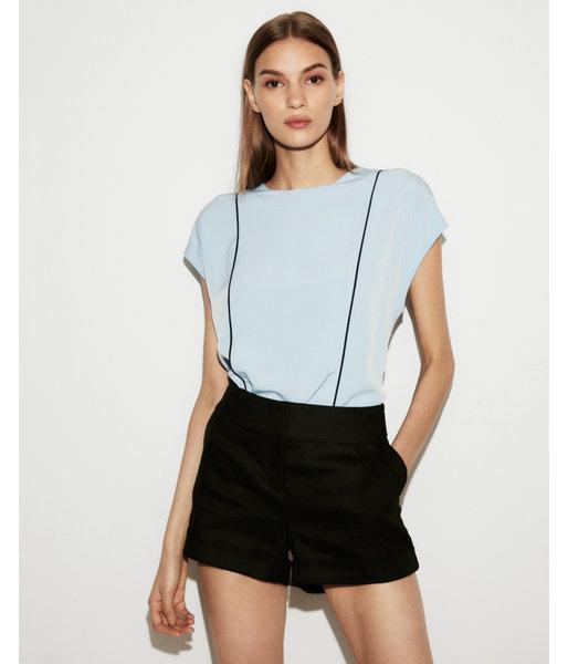 Express Womens Petite Piped Zip Back Crew Neck Blouse