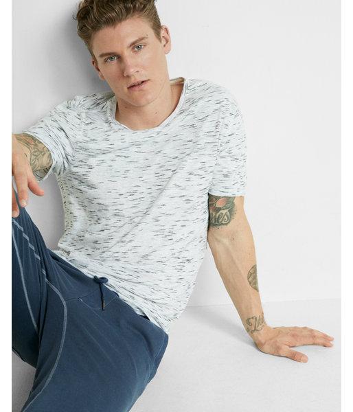 Express Shadow Pattern V-neck Tee