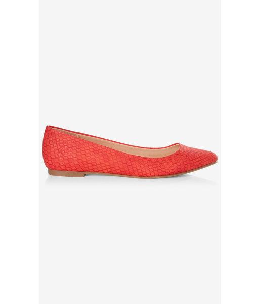 Express Women's Shoes Red Textured Pointed Toe Flat