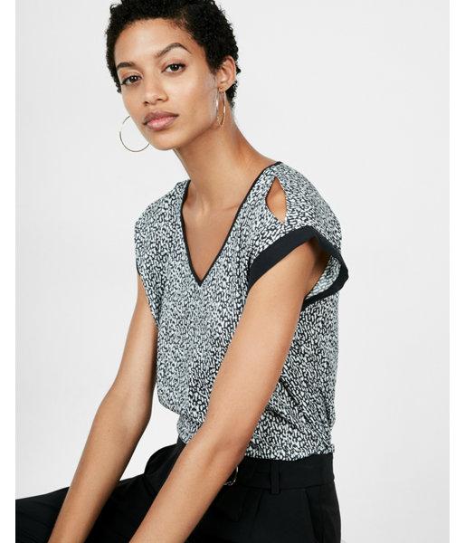 Express Printed V-neck Top