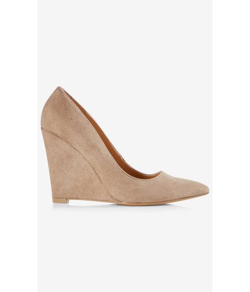 Express Women's Shoes Tan Faux Suede Pointed Toe Wedge Pump