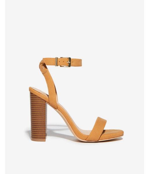 Express Womens Solid Essex Heel