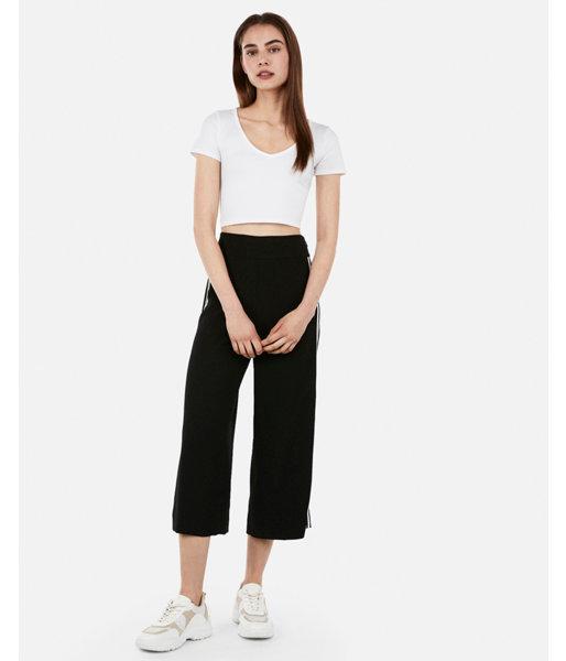 Express Womens Express One Eleven V-neck Crop Top