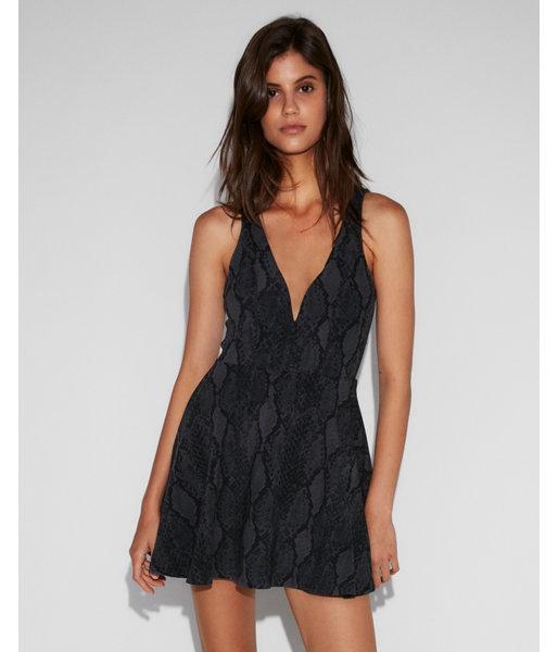 Express Womens Snake Print Deep V-wire Fit And Flare