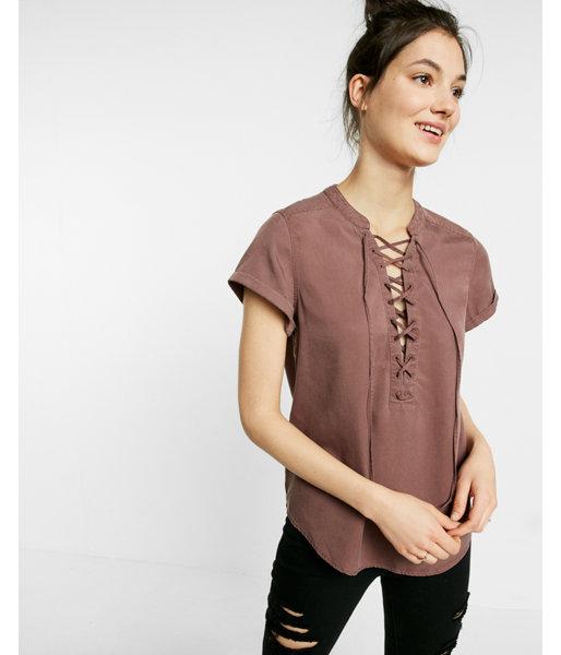 Express Petite Short Sleeve