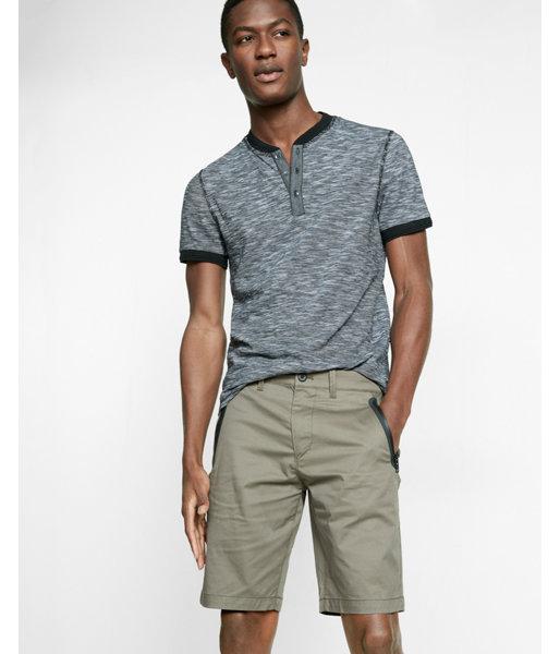 Express Classic Fit 10 Inch Stretch Zip Pocket