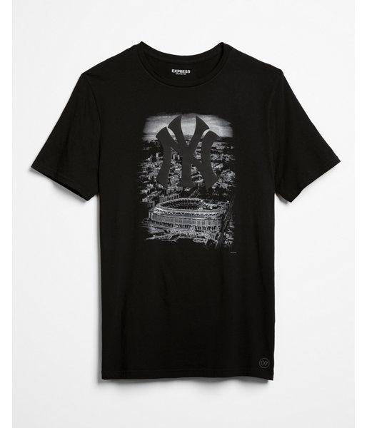 Express Mens New York Yankees Graphic Tee