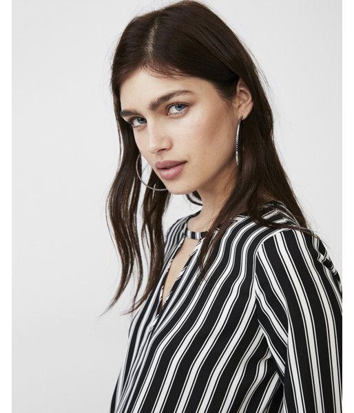 Express Womens Petite Keyhole Tie Front Blouse