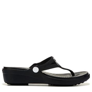 Crocs Women's Sanrah Beveled Circle Thong Sandals